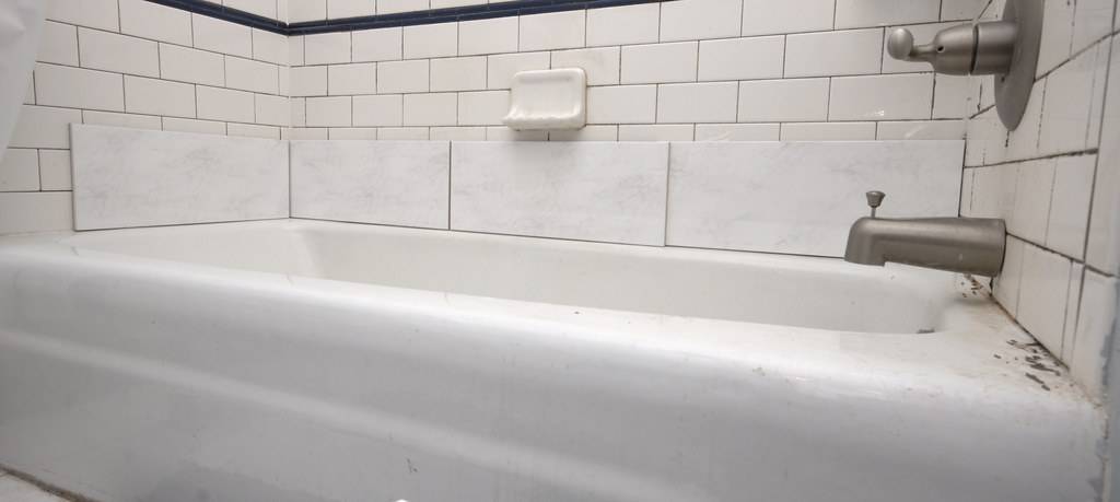 Bathroom Tile Cleaning