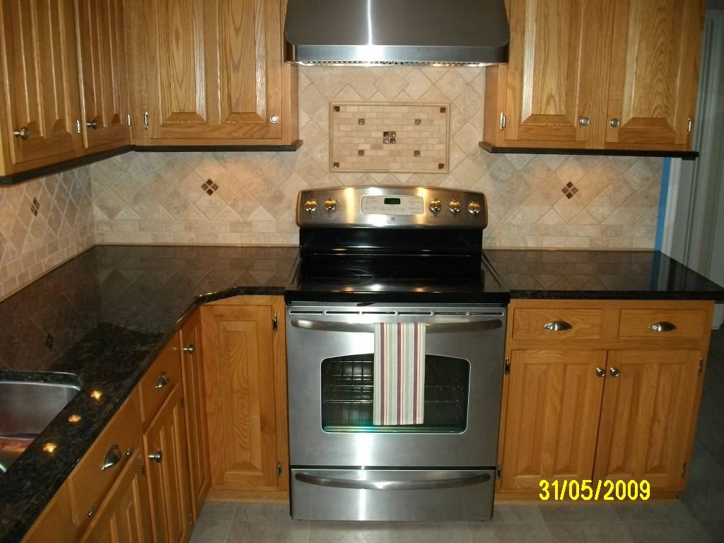 Kitchen Tile Cleaning